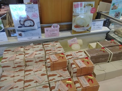 おすすめの雲ショコラ ふんわりなめらかなクリームの中にチョコチップがいっぱい。 いつも頑張っている自分に、ご褒美プレゼントも良いかも✨