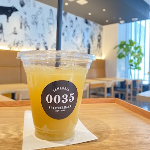 数量限定新ドリンク🥤★ 清川屋契約農家製造果汁100％　山形県産ラ・フランスジュースとろっとした口当たりと甘すぎずすっきりとした後味でラ・フランスの華やかな香りが広がります♩