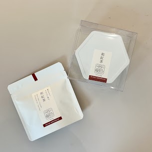◎一緒に食べるとお菓子の甘みが引き立ちます◎ 石巻の厳しい寒さの気候や風土で育まれた肉厚な茶葉が生み出す和紅茶は、苦味が少なく優しい味わいで後味もスッキリ✨ 洋菓子にも和菓子にもよく合います！