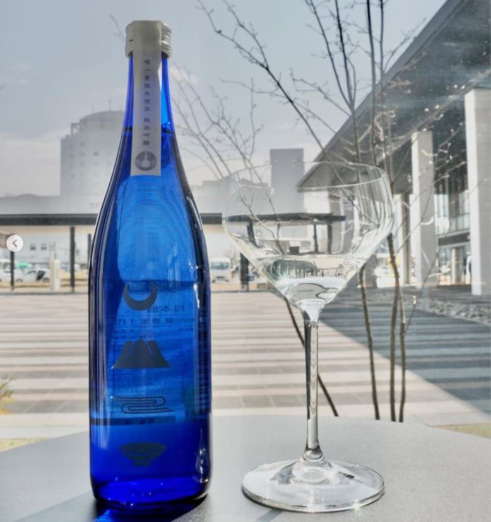 純米吟醸　豊国720ml¥1,980（税込）山形県産米と水𓈒𓏸︎︎︎︎軽い酸味の後にきれいな旨味が広がる、上品な口当たりが特徴…冷菜などさっぱりとした料理に、日本酒初心者の方でも飲みやすいとオススメの千代寿虎屋のお酒です𓂃◌𓈒𓐍