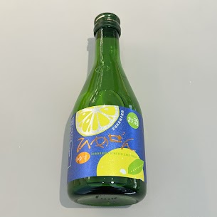 ◎宮城県産の柚子を使用しています◎ 柚子の新鮮な果汁の香りと味わいが人気の糖類無添加リキュールです🍊✨ お米由来の柔らかく濃密な甘味と、柚子の酸味のバランスがちょうど良く、とても飲みやすいです♪