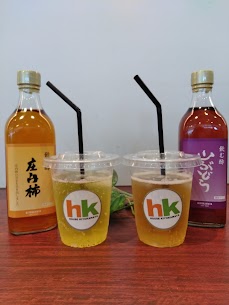 カフェメニューの新商品😆👍 柿酢ソーダと山ぶどう酢ソーダ です🧡💜 酢のさっぱりとした味わいと甘味が、シュワシュワのソーダと相性抜群で美味しいんです😋✨ 店内でもお持ち帰りでもお楽しみいただけます🎵