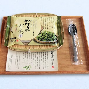 新フードメニューの『ががちゃおこわ』税込660円  山形県産もち米「ひめのもち」と 「つや姫」をブレンドし だだちゃ(お父さん)が丹精込めて育てた だだちゃ豆がたっぷり入っているおこわです