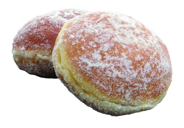 【新商品】 インター店で人気の「清川屋の生どーなつ」に秋限定「天津甘栗」味が登場しております🌰✨ この機会にぜひお試しください😋 ¥370 ※土日祝限定の販売となっております