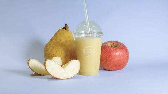 山形県産秋のフルーツをたっぷりと使用し洋梨の華やかな香りとデラウェア、りんご、刈屋梨の優しい甘さがあとをひくスムージーです🍎口当たりはとろけてなめらかなであっという間に飲み終わってしまいます🍹