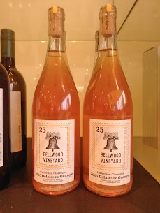 山形県産のぶどうを使用したワイン【デラウェオランジェ】初期低温醸し後、約20日間発酵。 皮と種から旨味を引き出し赤リンゴなどの華やかな香りに心地よい酸味とほのかな渋みの辛口オレンジワインになっております✨