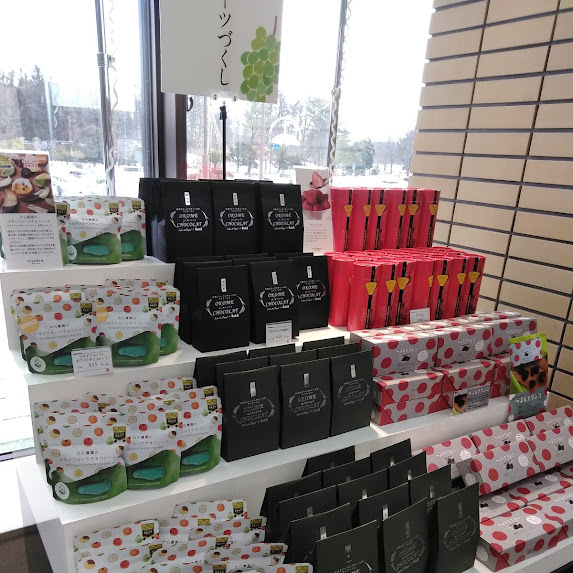 バレンタイン💖🍫商品多数入荷いたしました！！例年よりバラエティーに富んでおります💪山形・東北のチョコレートをちょっぴり特別な贈り物にぜひご利用ください✨