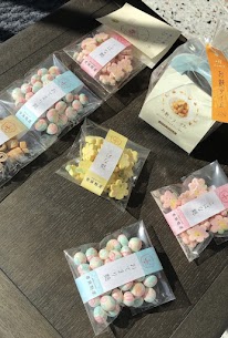 長井市にある齋藤麸屋さんの こばな麸、おてまり麸、お麸タイム、 お麸じゃが、お吸い物、華やか麸🎶 お麸は高タンパク低脂質、低カロリーで消化にもよく、とっても優れた食材です 日々の生活に彩りをいかがでしょうか❁⃘