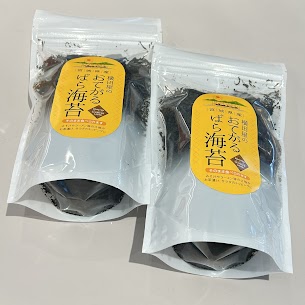◎パラ…とかけるだけ！◎ 宮城県産の良質な黒海苔を丁寧に焼き上げました。 細かくして刻み海苔としても使えるため、用途に合わせて使い方を調整できちゃいます🤗 納豆やお茶漬け、お味噌汁などにどうぞ～！