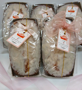 📢新商品のお知らせ✴️ 当店１番人気「さくらんぼマドレーヌ」🍒の「パウンド型」が新登場❕ お好きな厚さに切り分け、ご家族・ご友人と美味しさをシェアできます💖 数量限定販売ですので、お早めに🙂