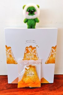 山形の山、、、頂きます🏔️ 月山をイメージした清川屋の人気のお菓子『GASSAN 』 バター香るサクサクのパイと残雪を表現したパールシュガーのカリっと食感が美味しいんです🎵